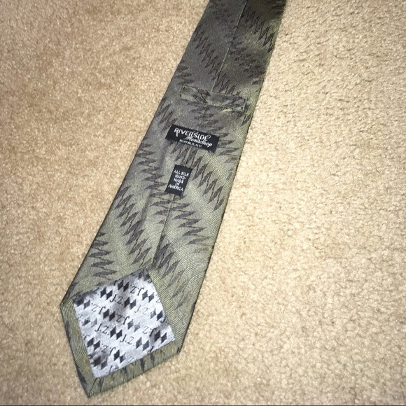 Green silk pattern neck tie - Picture 2 of 2